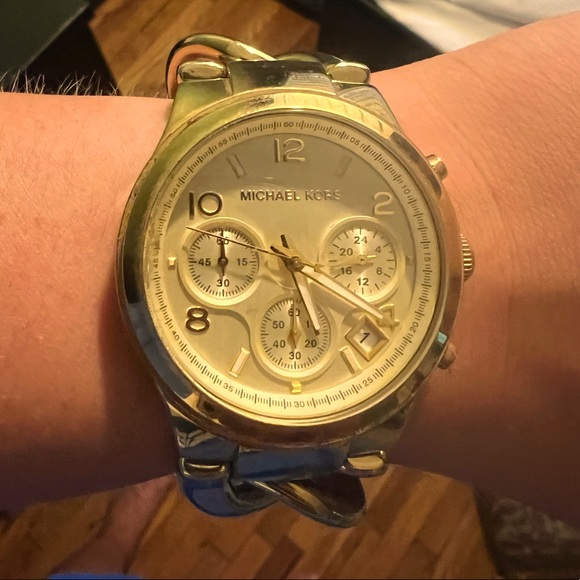 激安! Michael Kors GOLD RUNWAY CHRONOGRAPH MK6533 MICHAEL Michael Kors | Accessories | Michael Kors Ladies